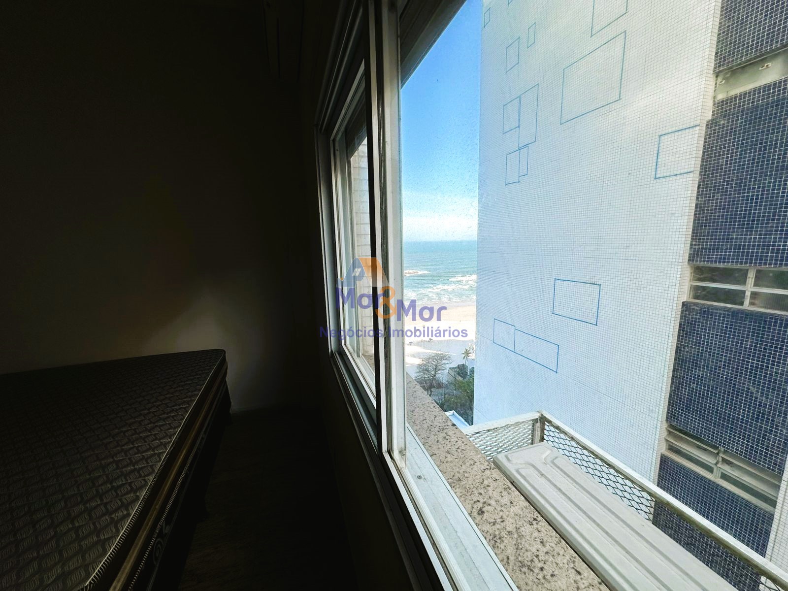 Apartamento Frente ao Mar nas Pitangueiras, Guarujá - SP