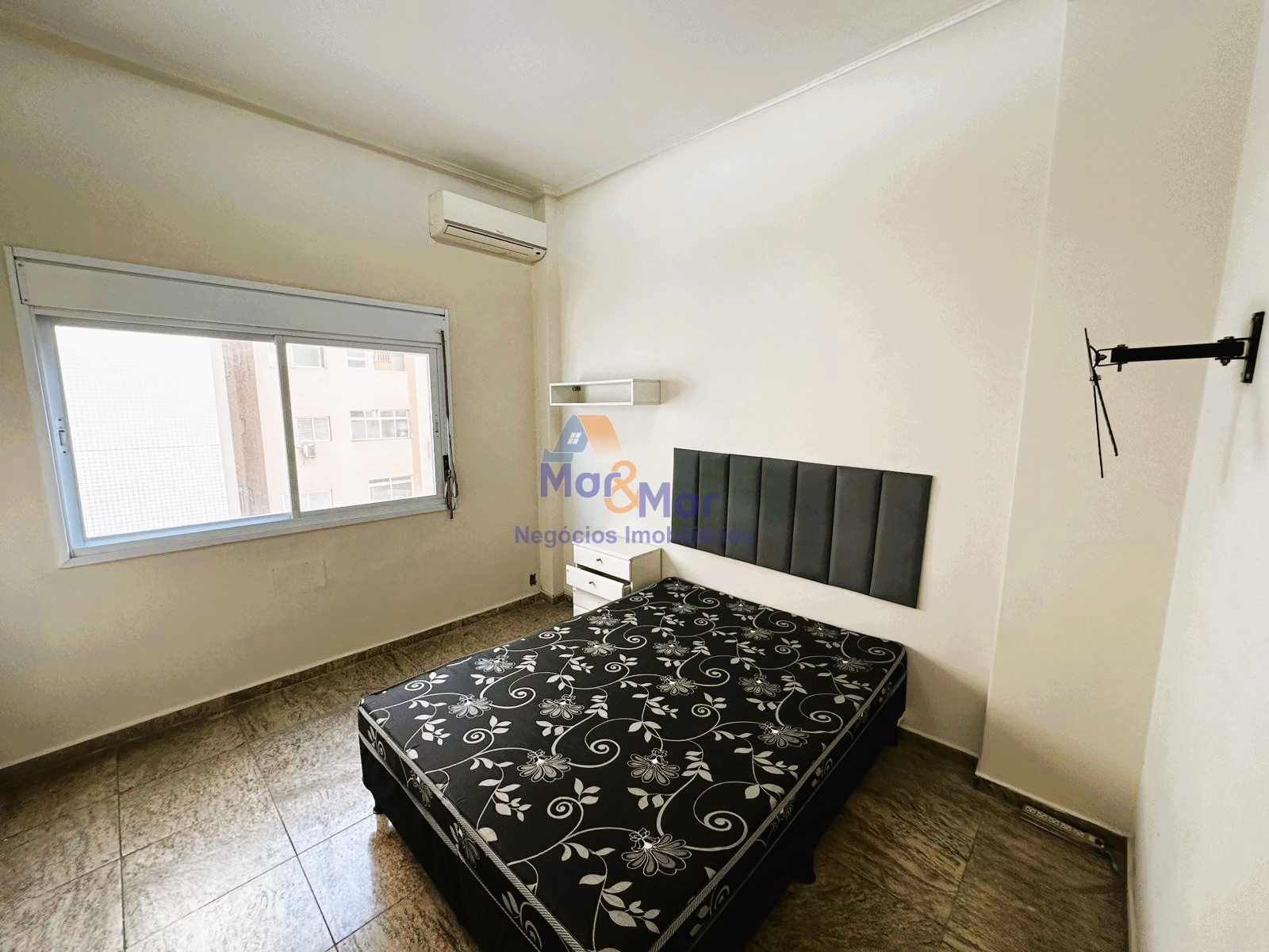 Apartamento Frente ao Mar nas Pitangueiras, Guarujá - SP