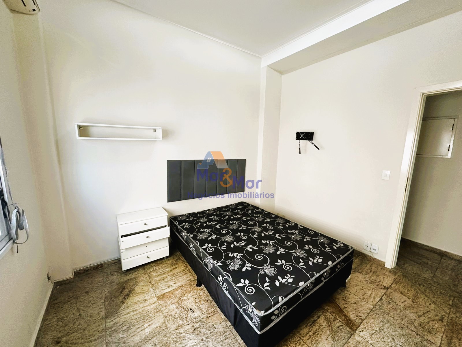 Apartamento Frente ao Mar nas Pitangueiras, Guarujá - SP