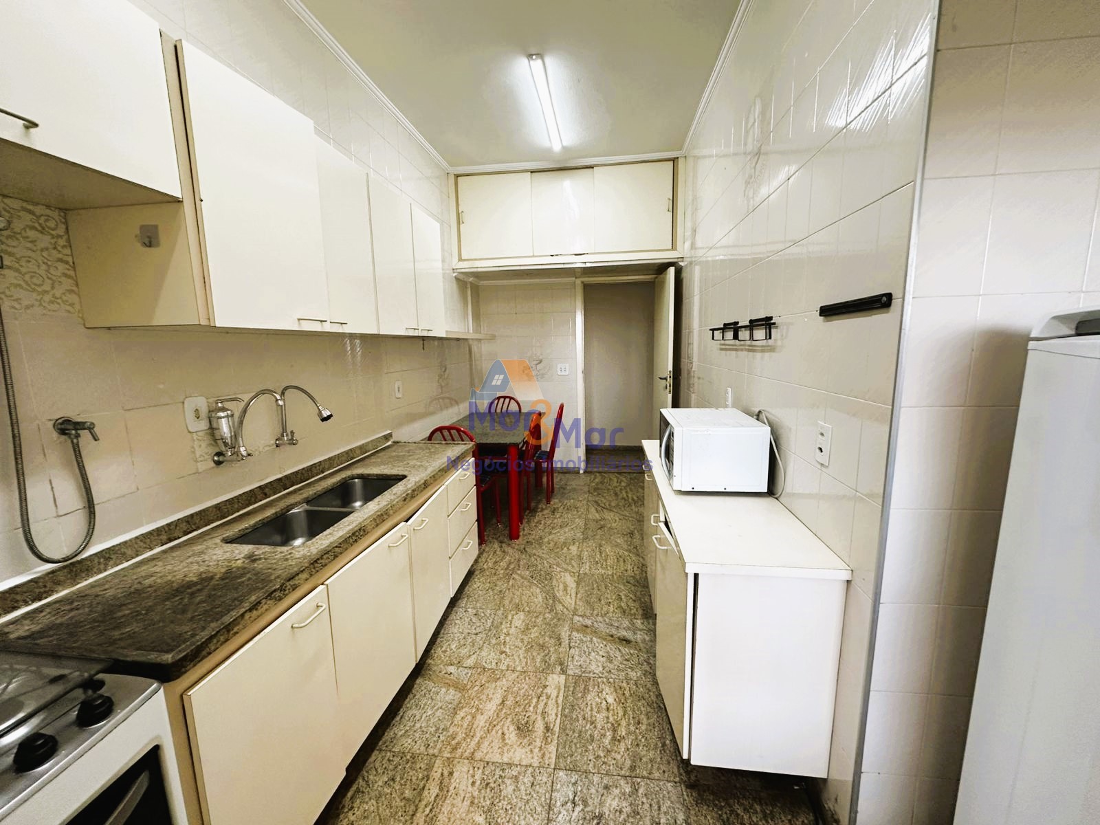 Apartamento Frente ao Mar nas Pitangueiras, Guarujá - SP
