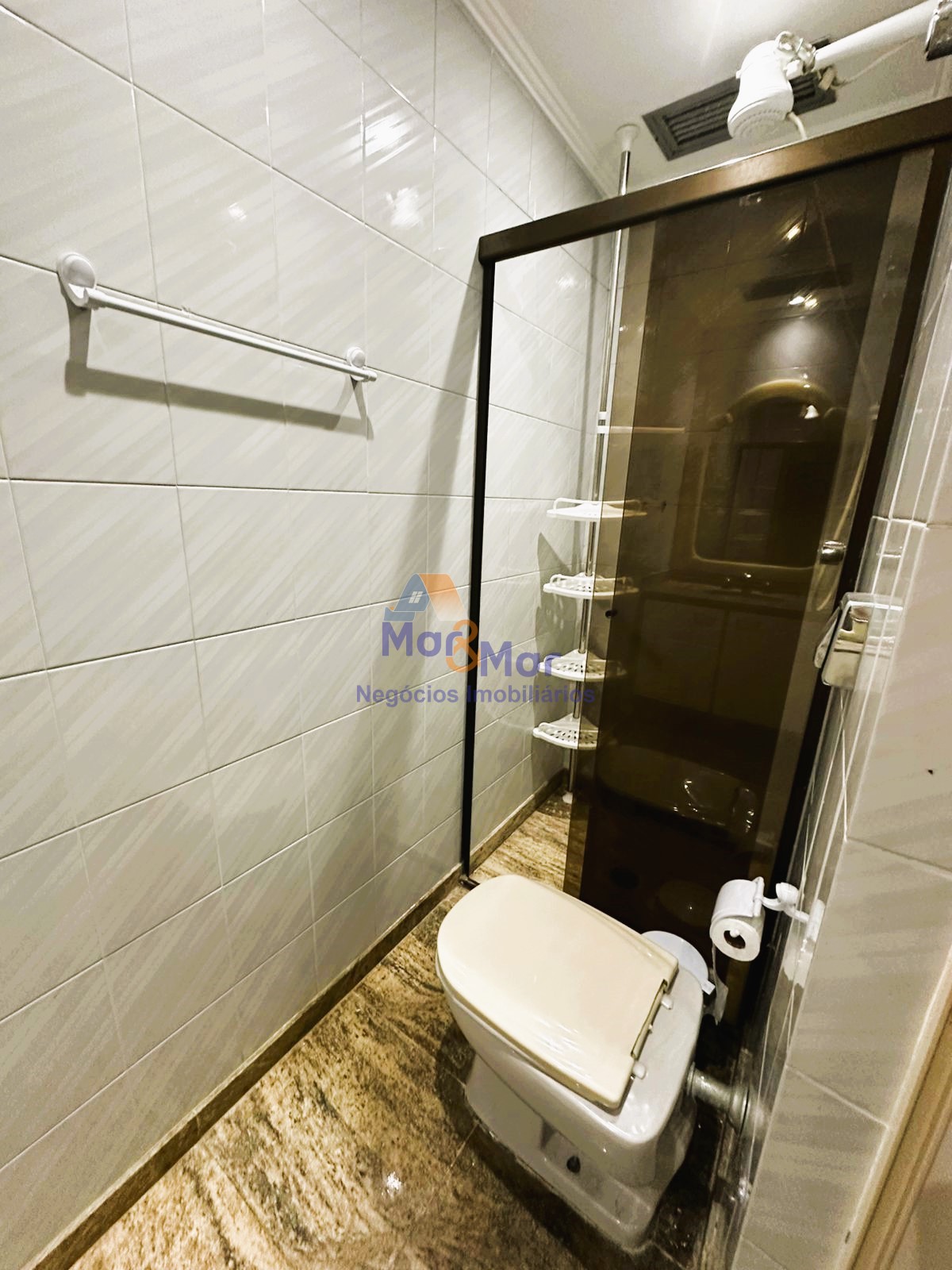 Apartamento Frente ao Mar nas Pitangueiras, Guarujá - SP
