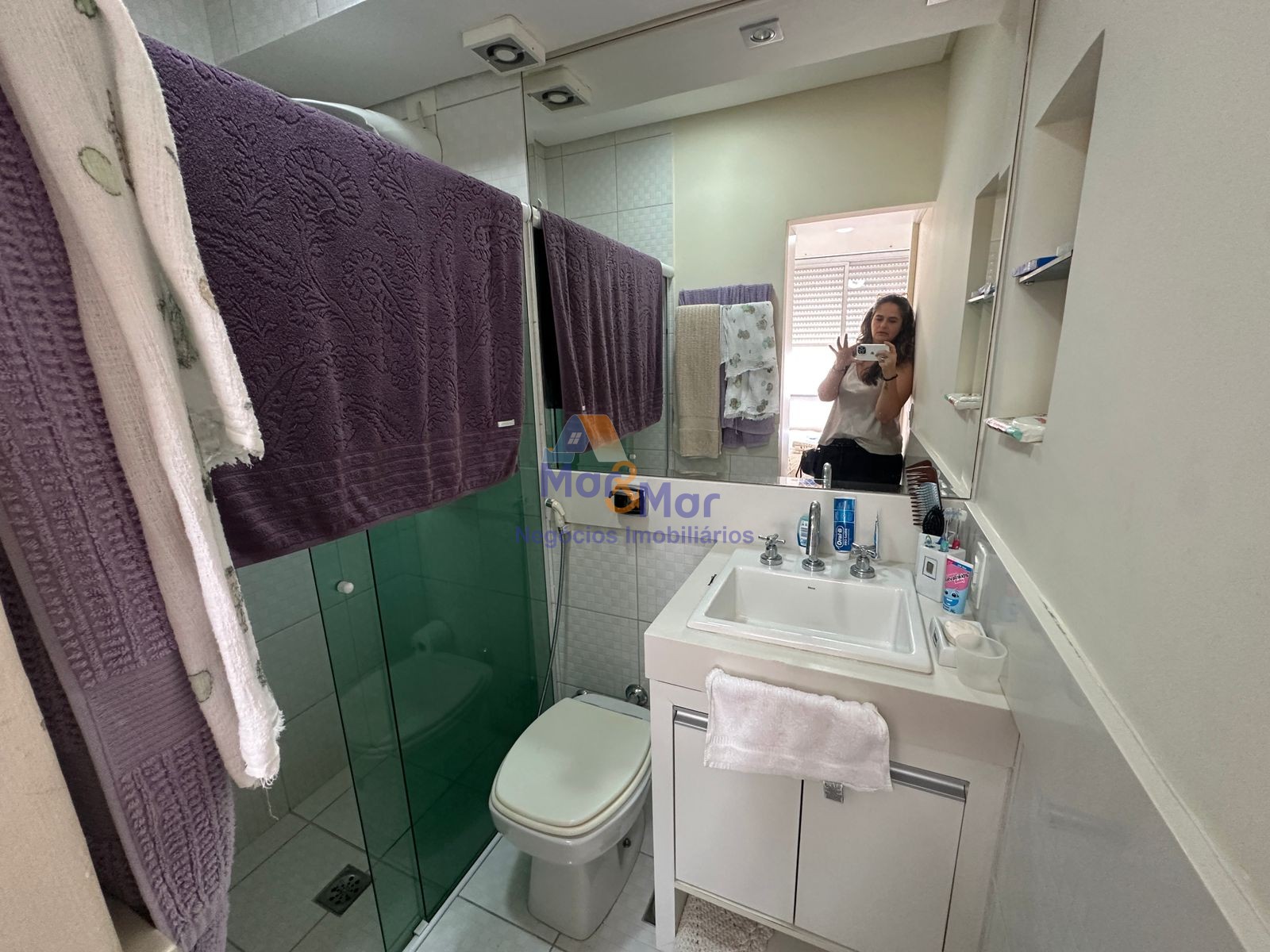 Apartamento na Praia das Pitangueiras, Guarujá - SP