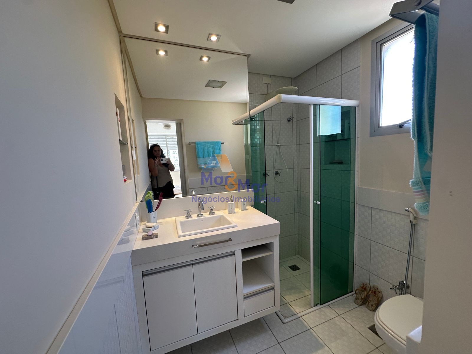 Apartamento na Praia das Pitangueiras, Guarujá - SP