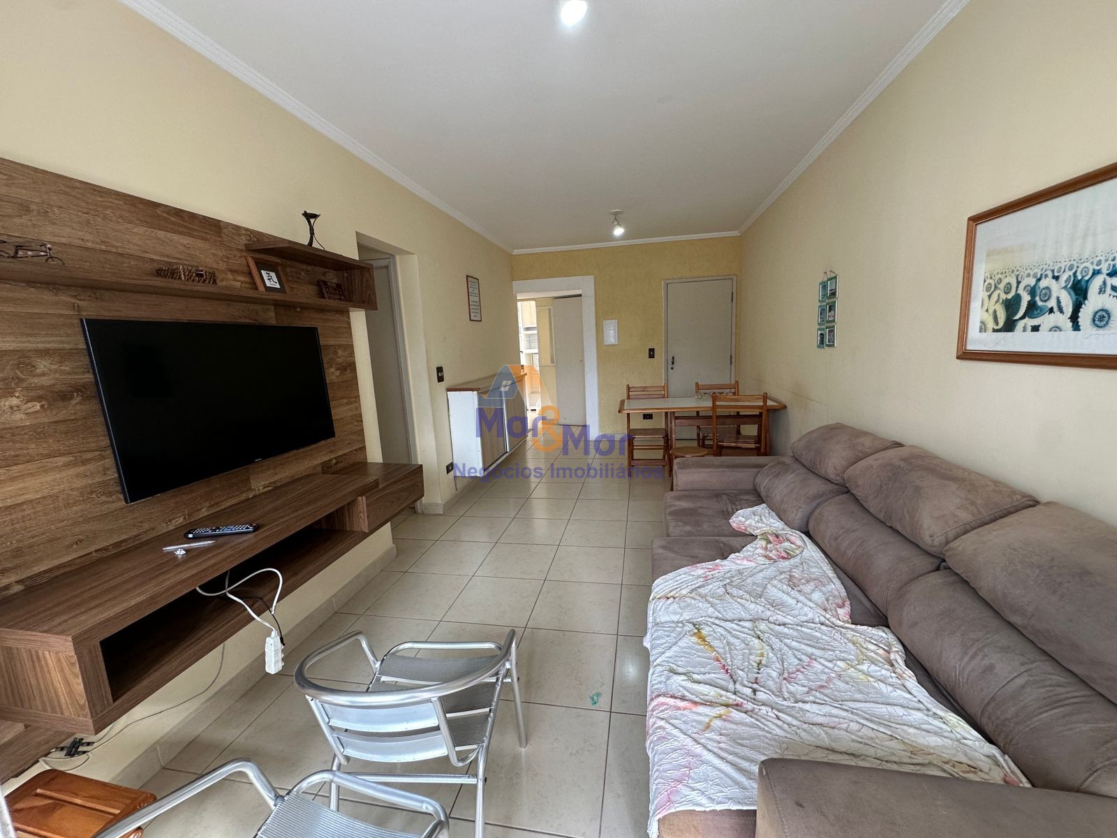 Apartamento na Praia das Pitangueiras, Guarujá - SP