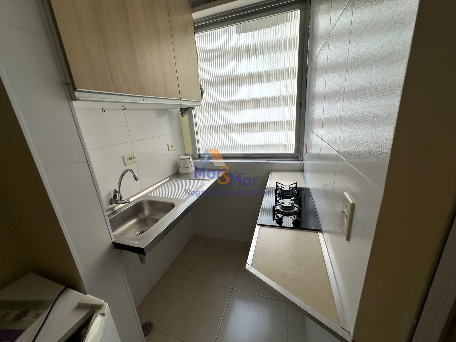 Apartamento na Praia das Pitangueiras, Guarujá - SP