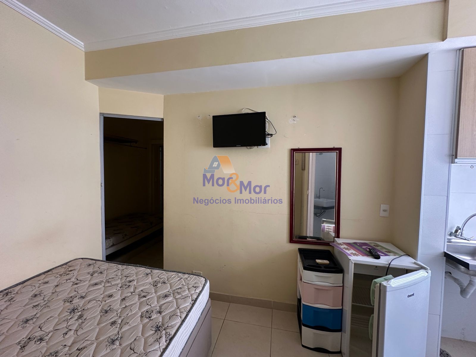 Apartamento na Praia das Pitangueiras, Guarujá - SP