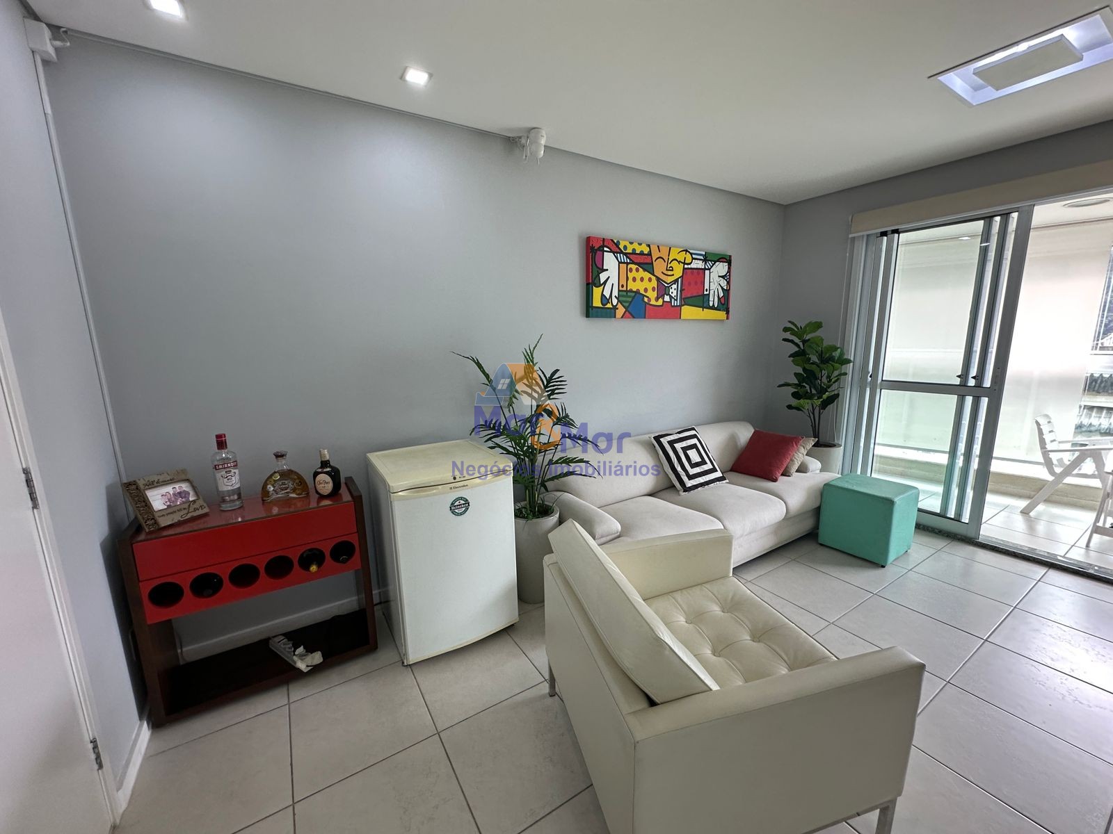 Apartamento na Praia das Pitangueiras, Guarujá - SP