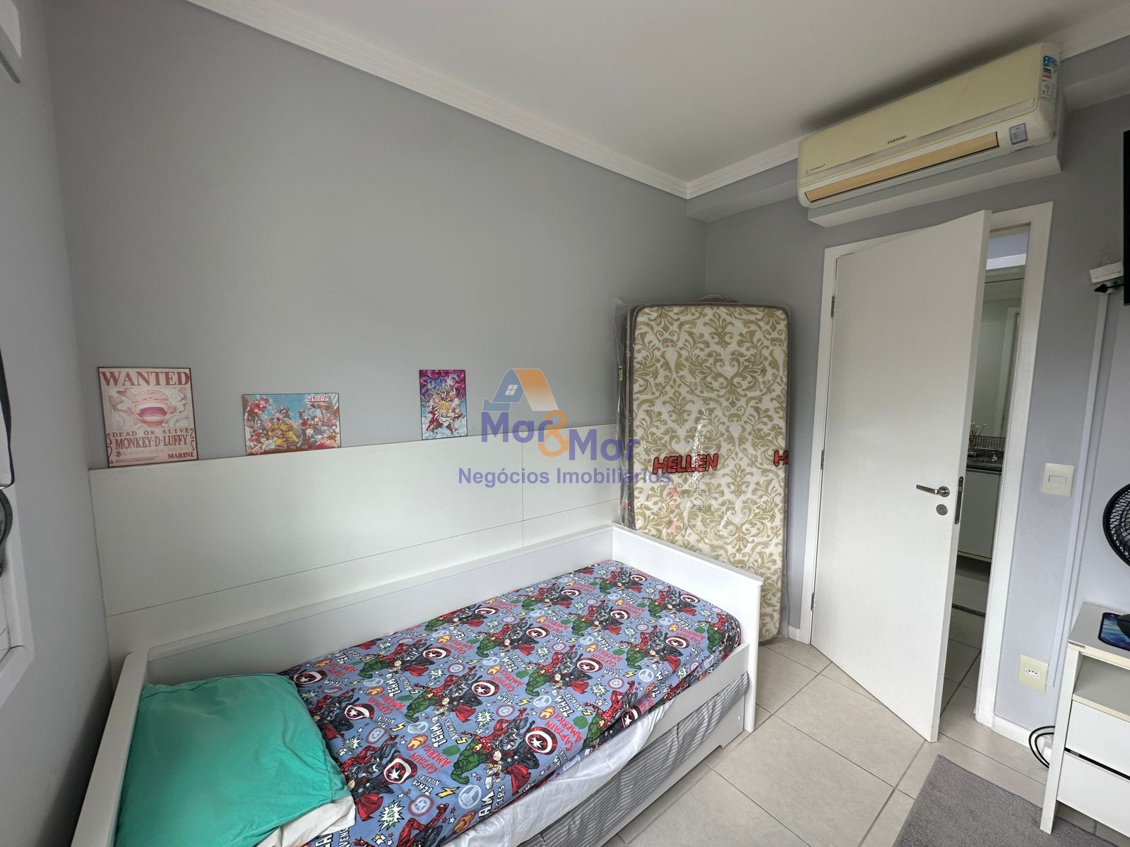Apartamento na Praia das Pitangueiras, Guarujá - SP