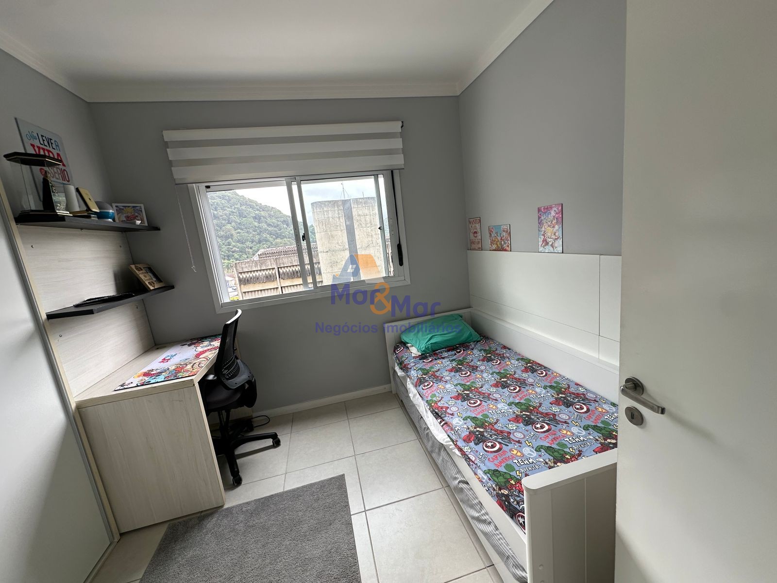 Apartamento na Praia das Pitangueiras, Guarujá - SP