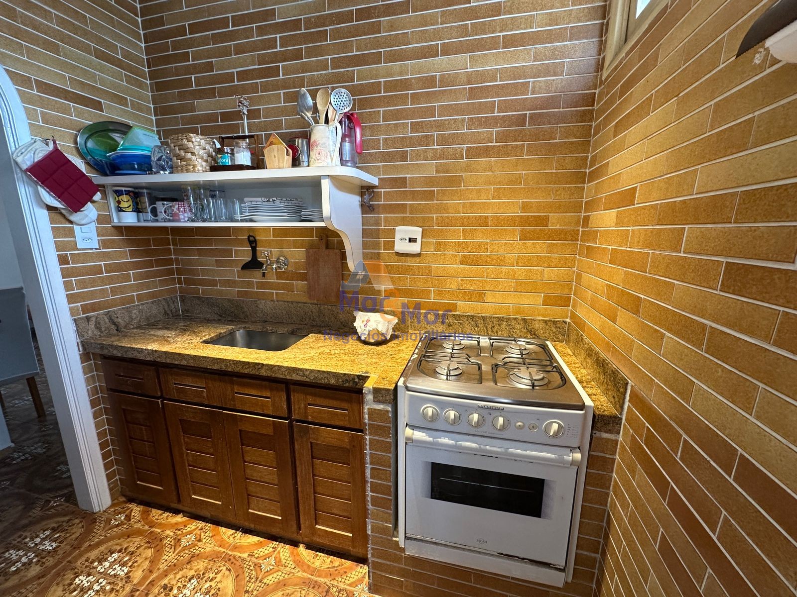 Apartamento na Praia das Pitangueiras, Guarujá - SP