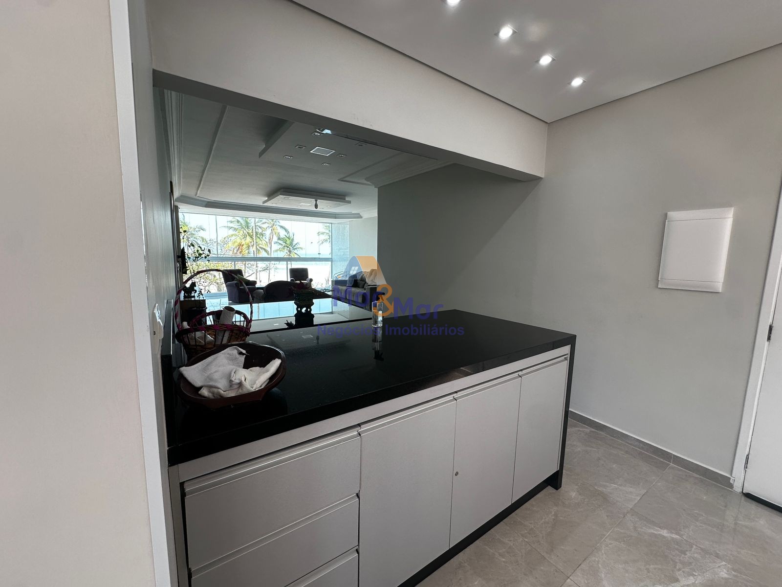 Apartamento Frente ao Mar-3-dormitorios-Pitangueiras