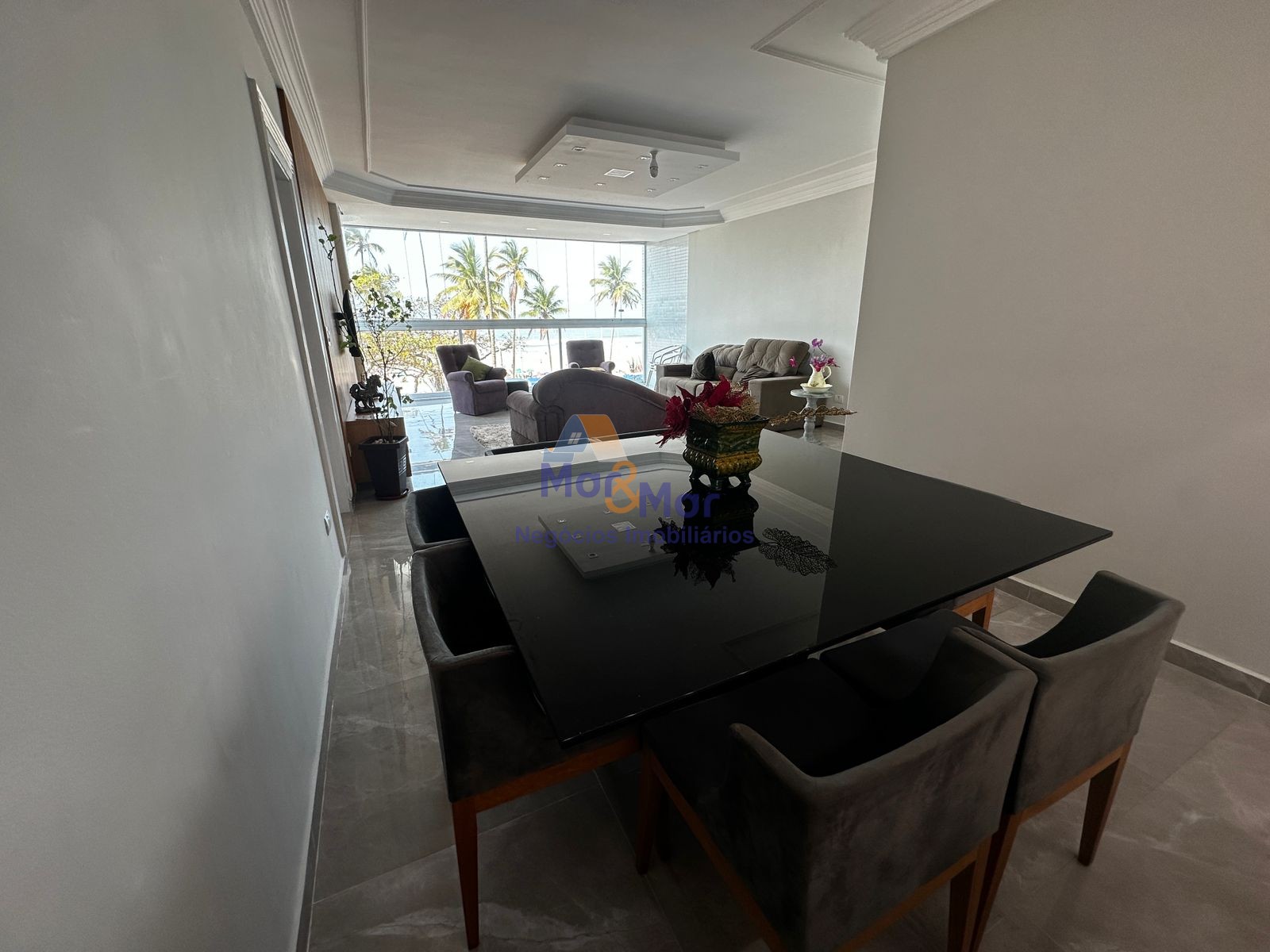 Apartamento Frente ao Mar-3-dormitorios-Pitangueiras