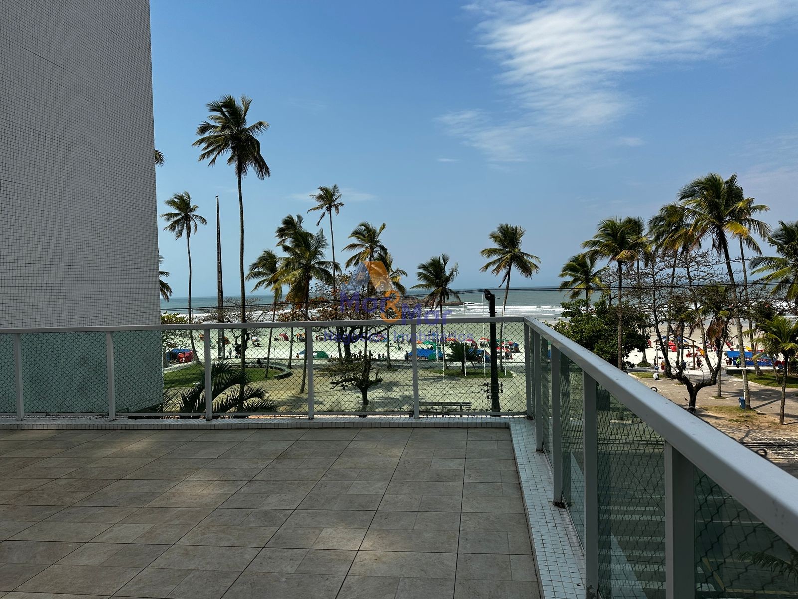 Apartamento Frente ao Mar nas Pitangueiras, Guarujá - SP