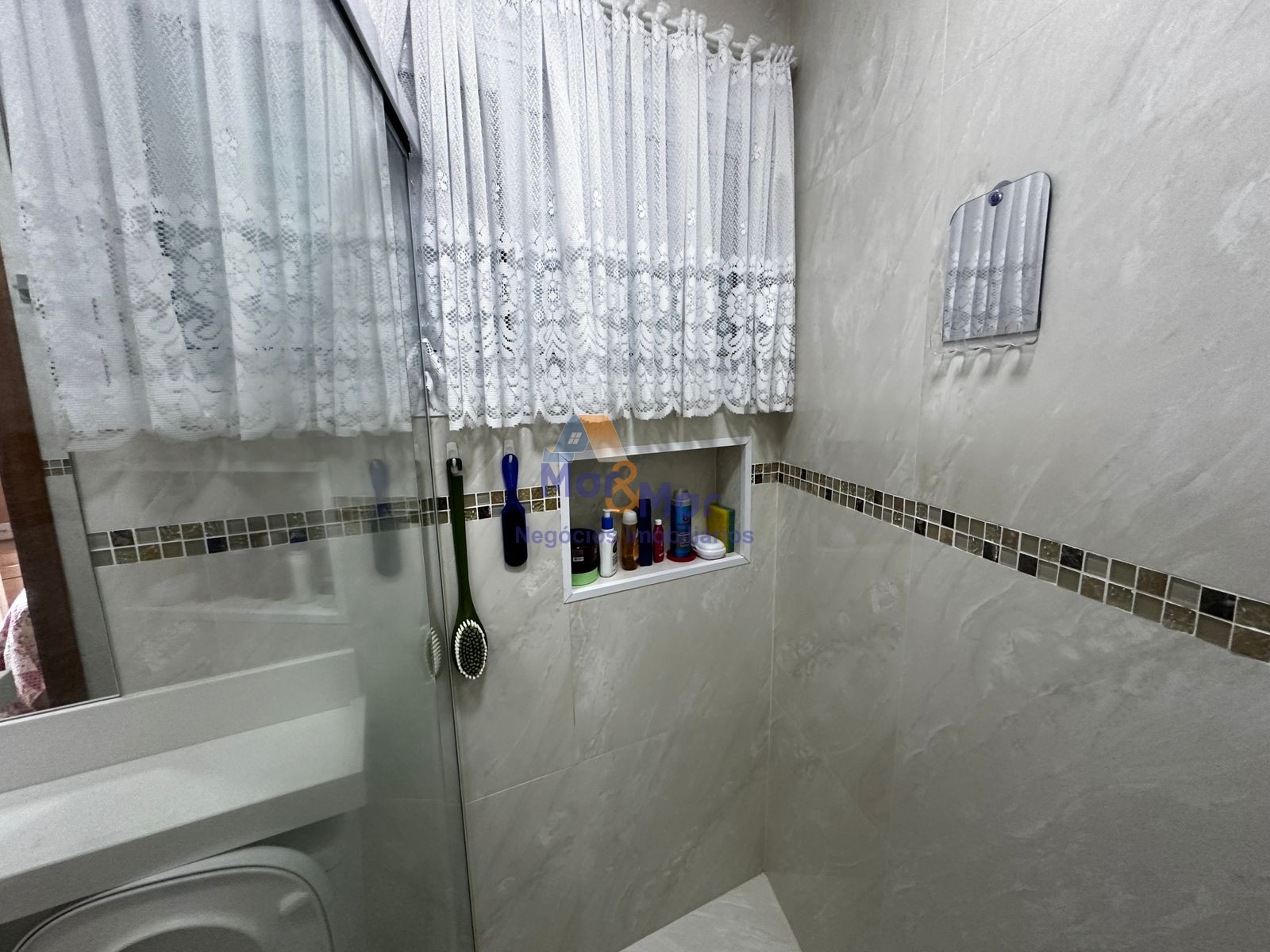 Apartamento Frente ao Mar nas Pitangueiras, Guarujá - SP