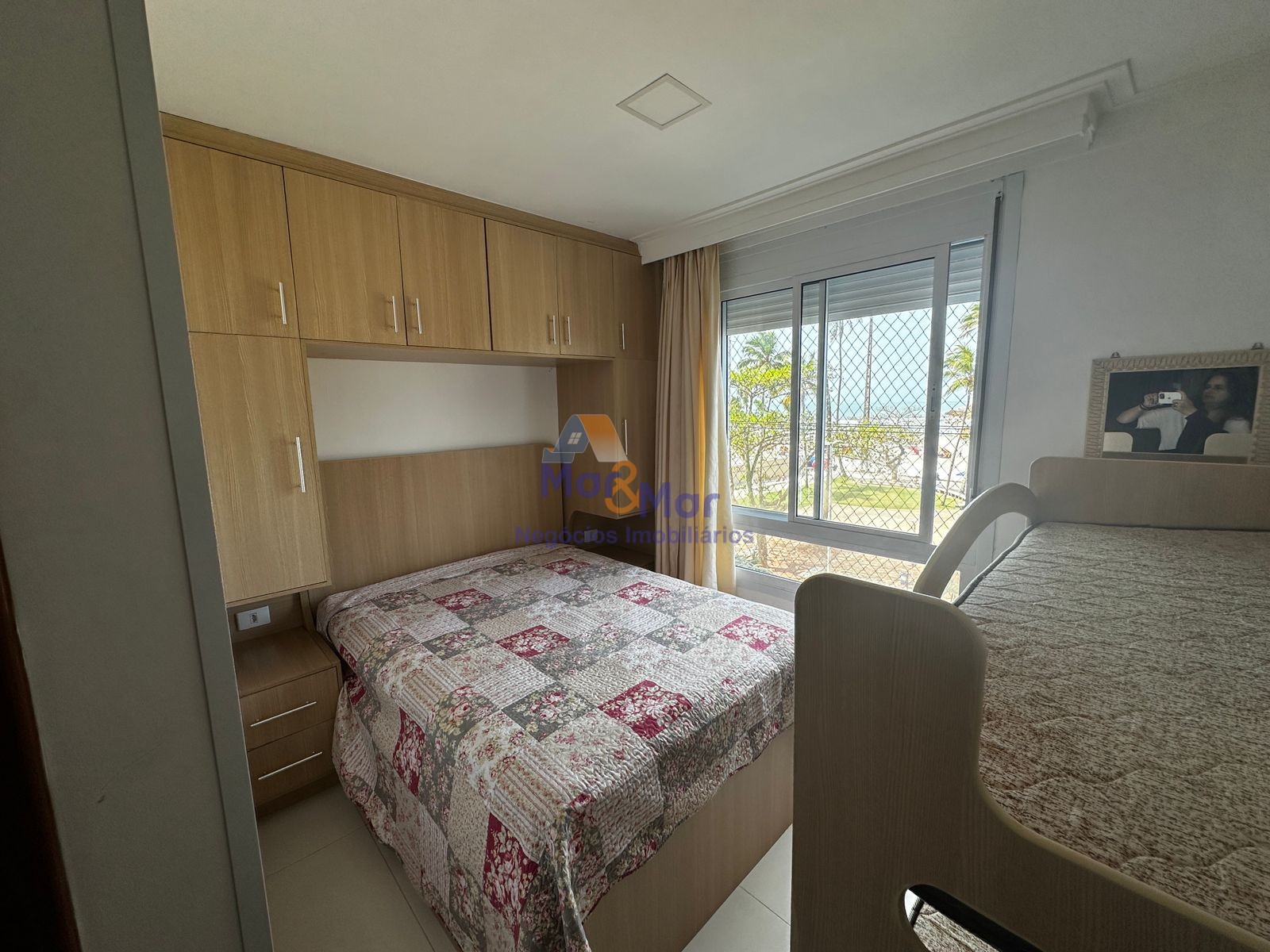 Apartamento Frente ao Mar nas Pitangueiras, Guarujá - SP