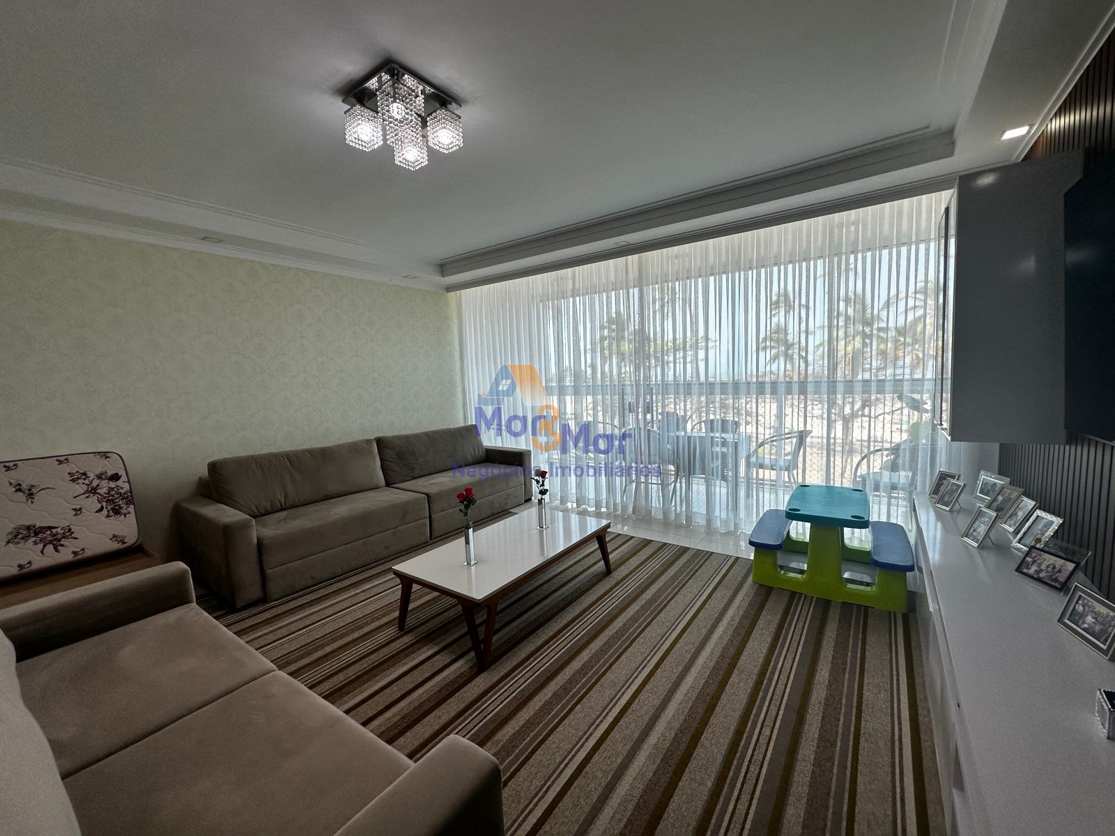 Apartamento Frente ao Mar nas Pitangueiras, Guarujá - SP