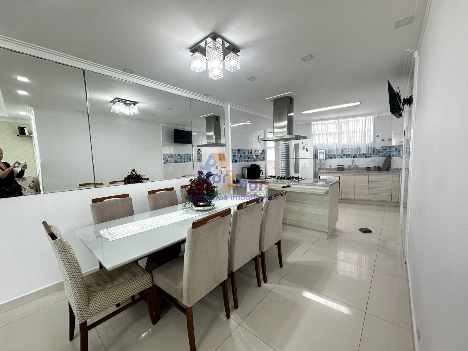 Apartamento Frente ao Mar nas Pitangueiras, Guarujá - SP