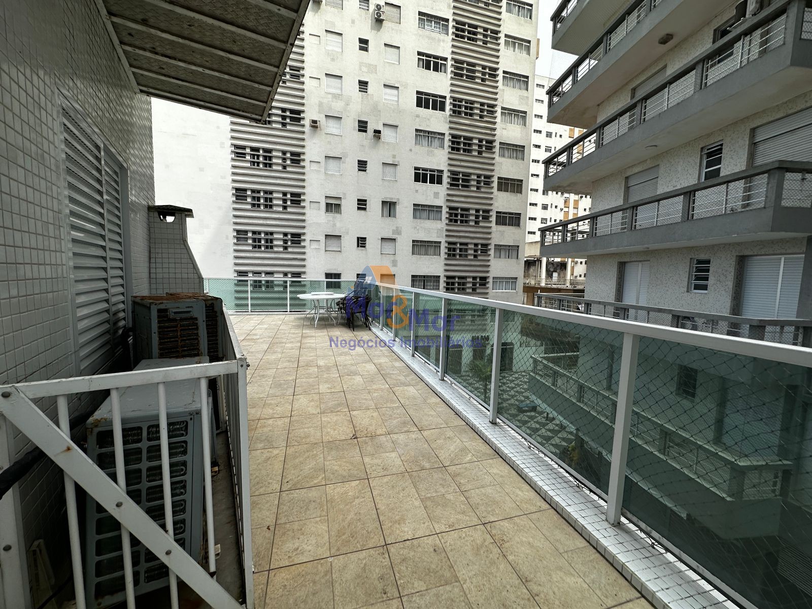 Apartamento Frente ao Mar nas Pitangueiras, Guarujá - SP