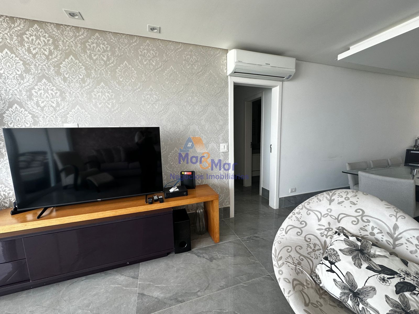 Apartamento Frente ao Mar nas Pitangueiras, Guarujá - SP