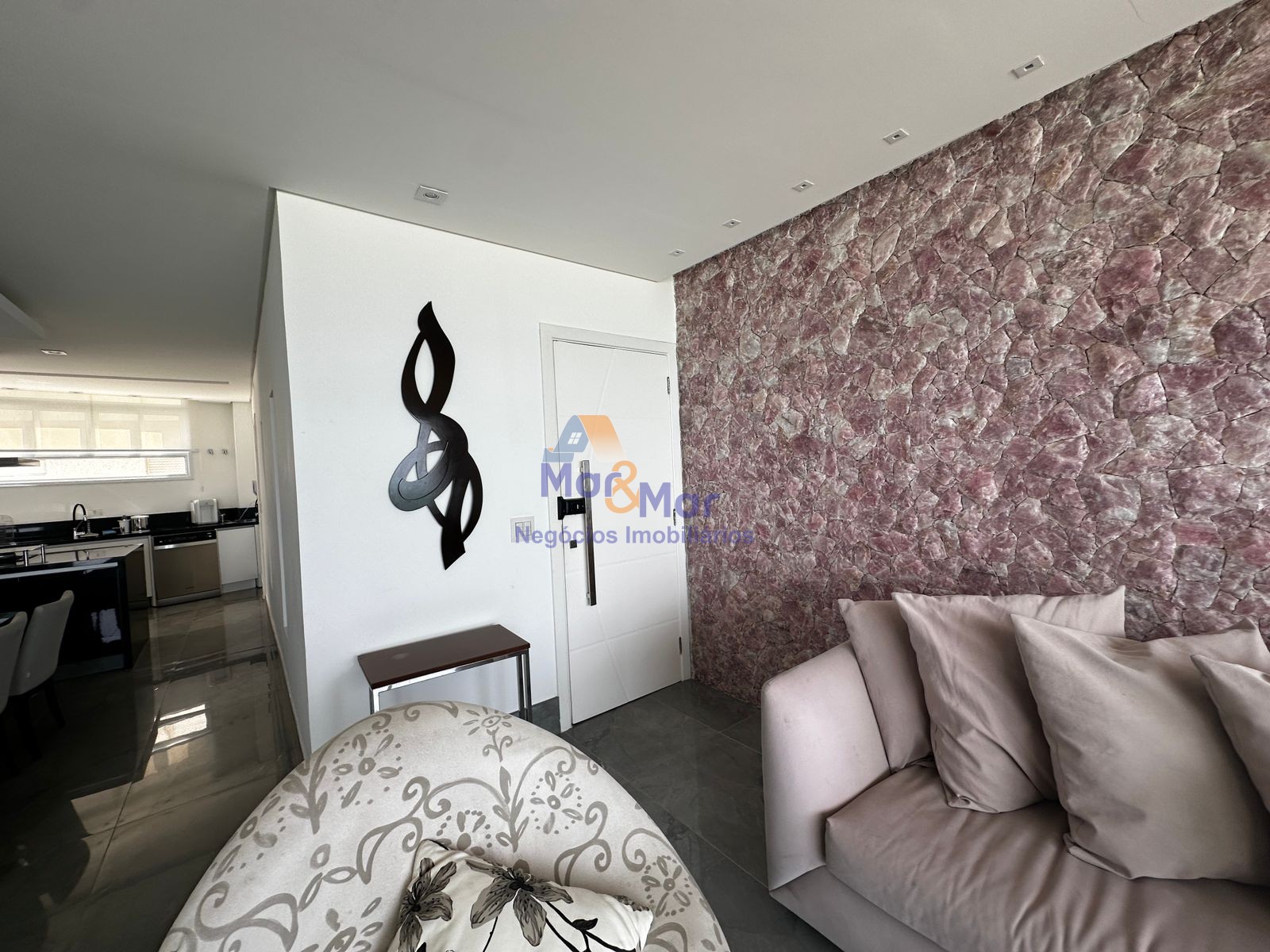 Apartamento Frente ao Mar nas Pitangueiras, Guarujá - SP
