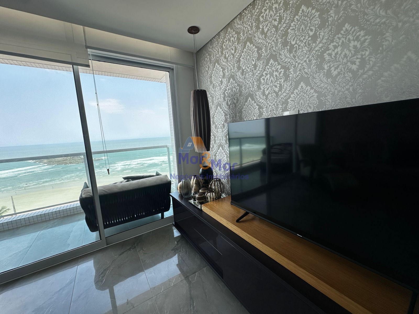Apartamento Frente ao Mar nas Pitangueiras, Guarujá - SP