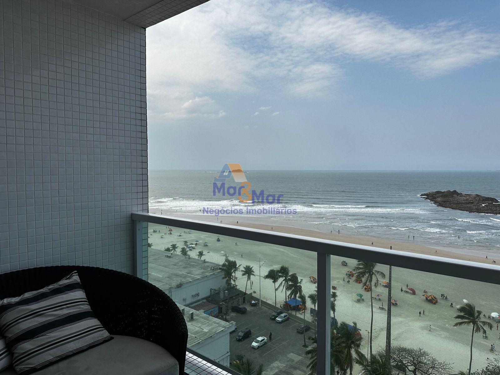 Apartamento Frente ao Mar nas Pitangueiras, Guarujá - SP