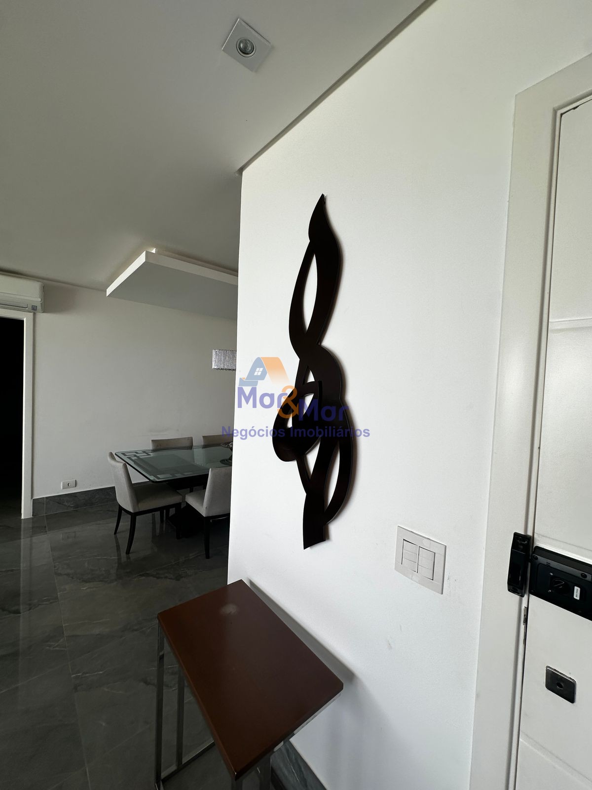 Apartamento Frente ao Mar nas Pitangueiras, Guarujá - SP