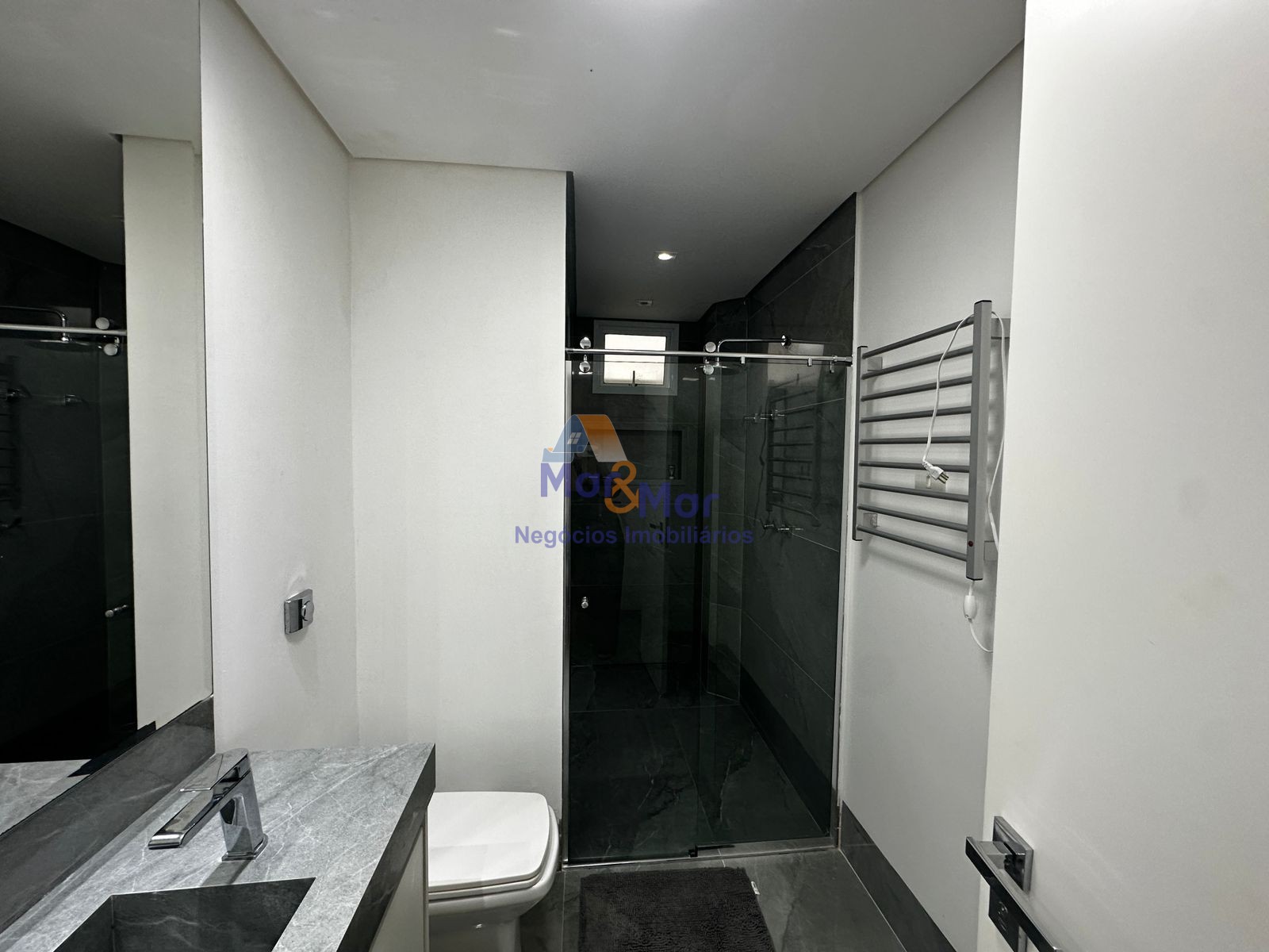 Apartamento Frente ao Mar nas Pitangueiras, Guarujá - SP