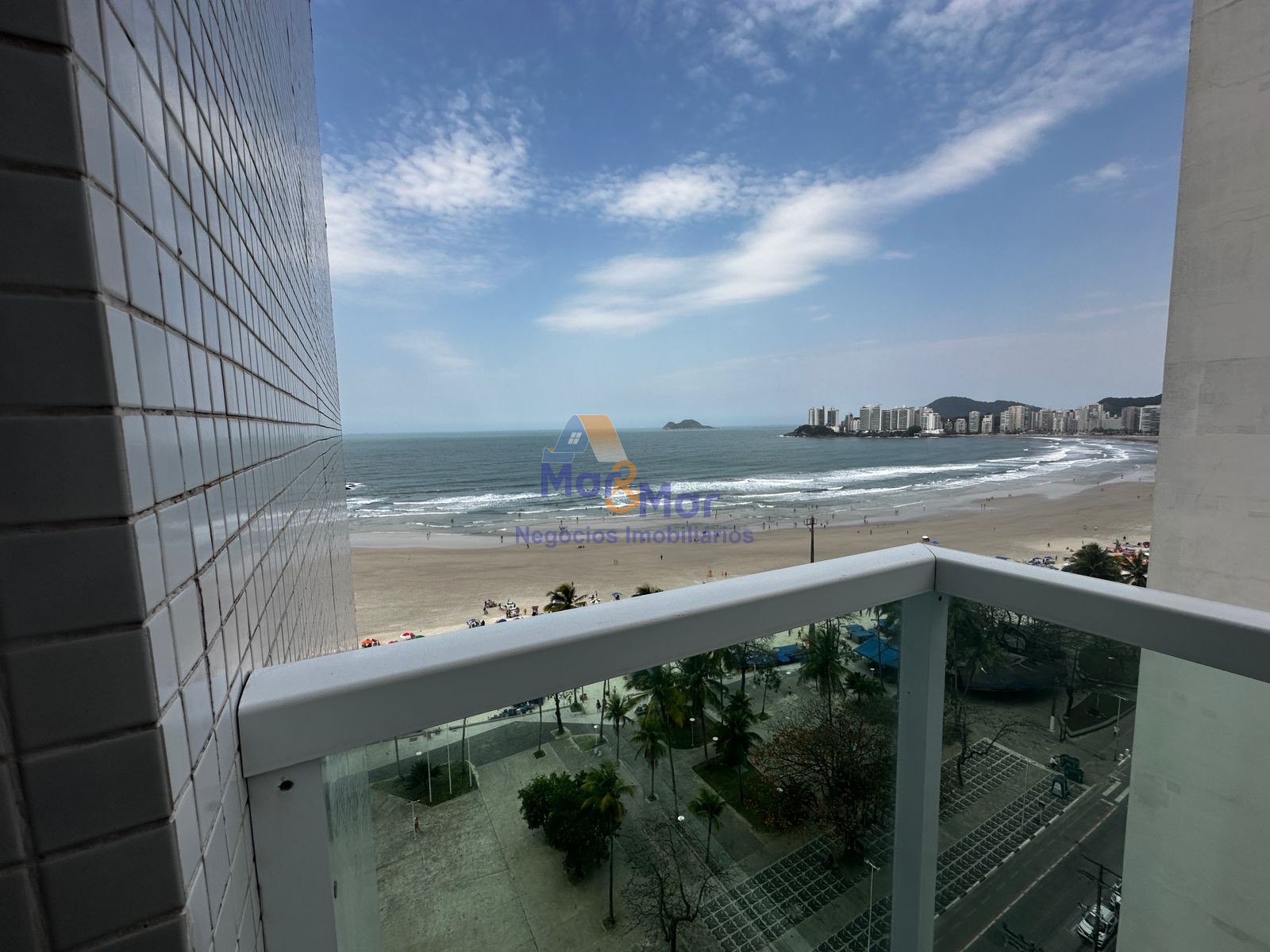 Apartamento Frente ao Mar nas Pitangueiras, Guarujá - SP