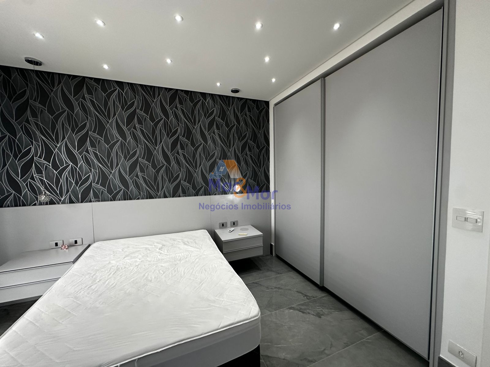 Apartamento Frente ao Mar nas Pitangueiras, Guarujá - SP