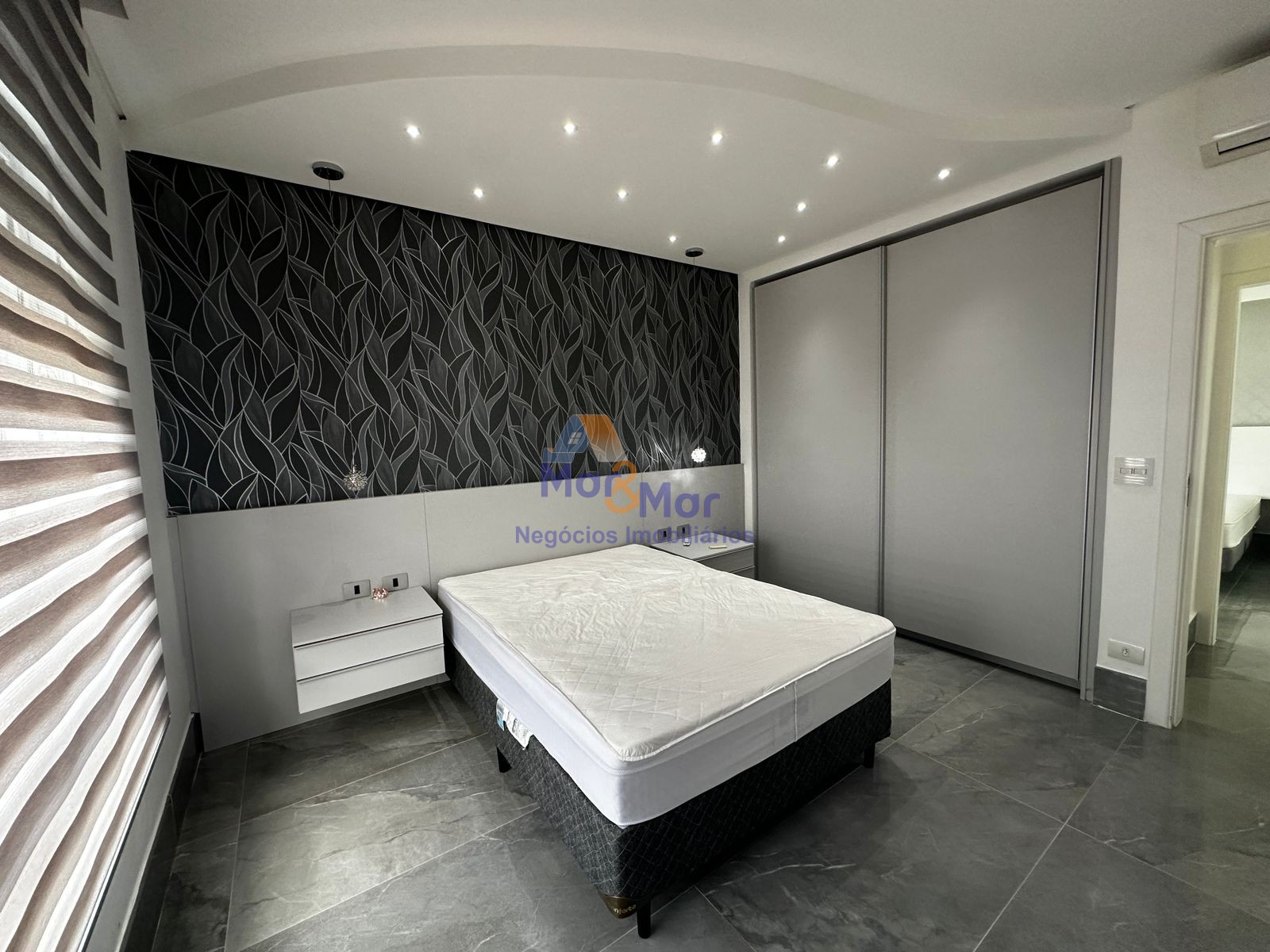 Apartamento Frente ao Mar nas Pitangueiras, Guarujá - SP