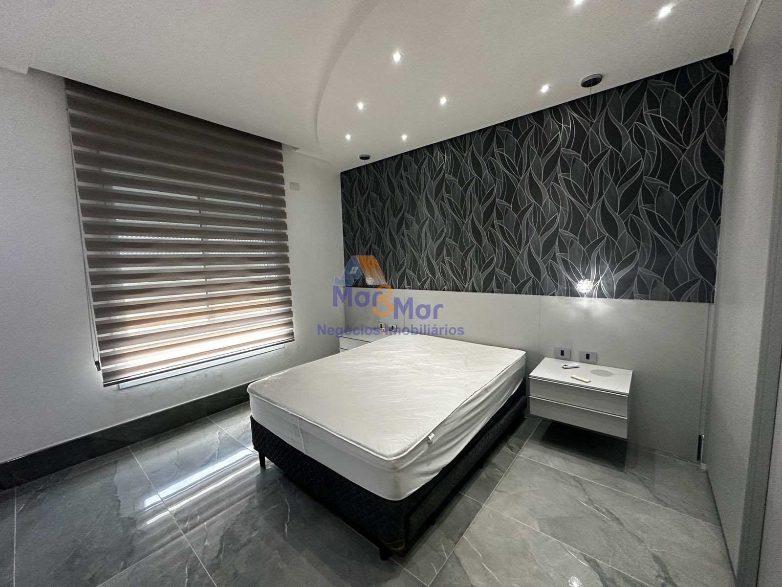 Apartamento Frente ao Mar nas Pitangueiras, Guarujá - SP