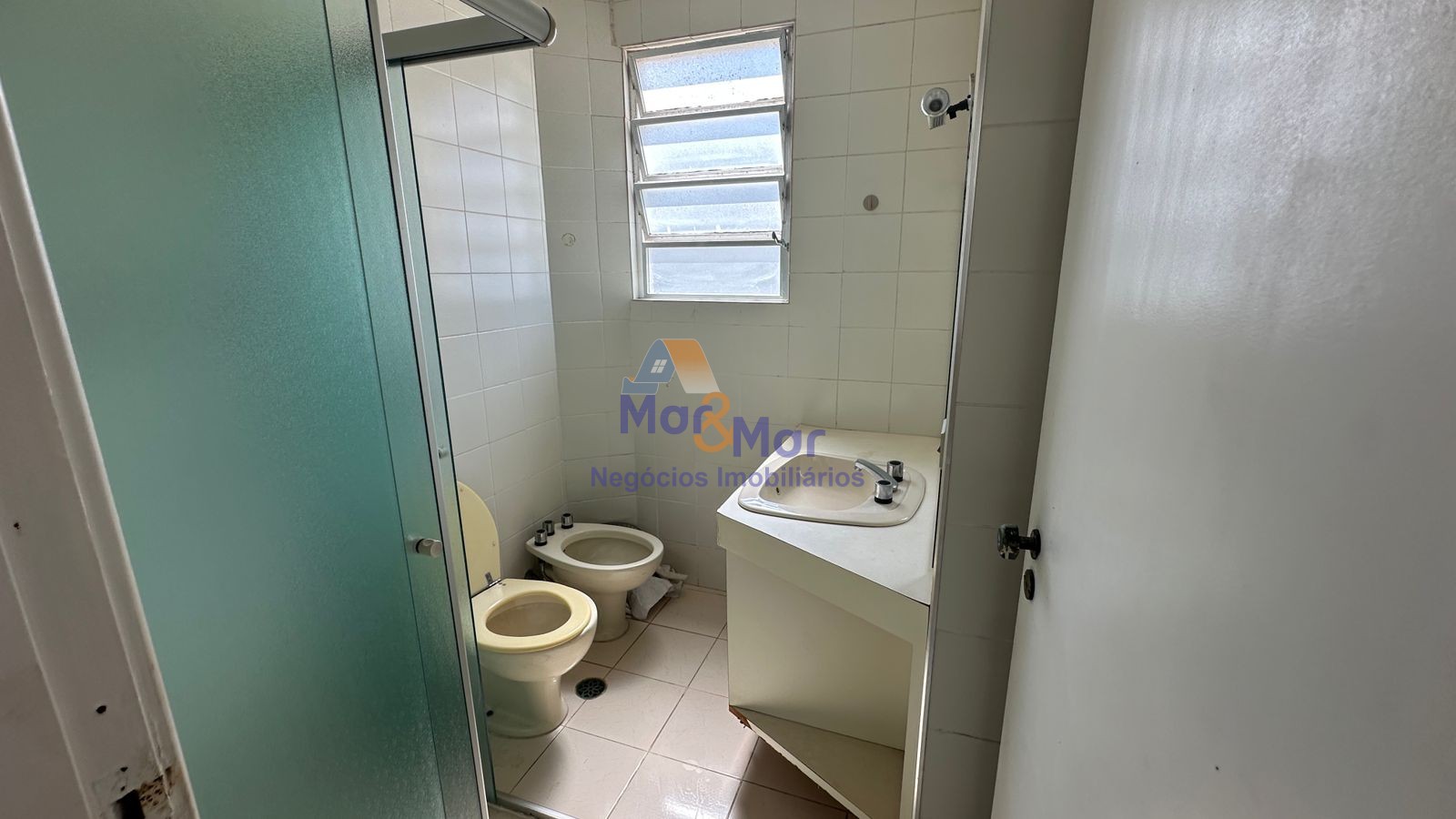 Apartamento Frente ao Mar nas Pitangueiras, Guarujá - SP