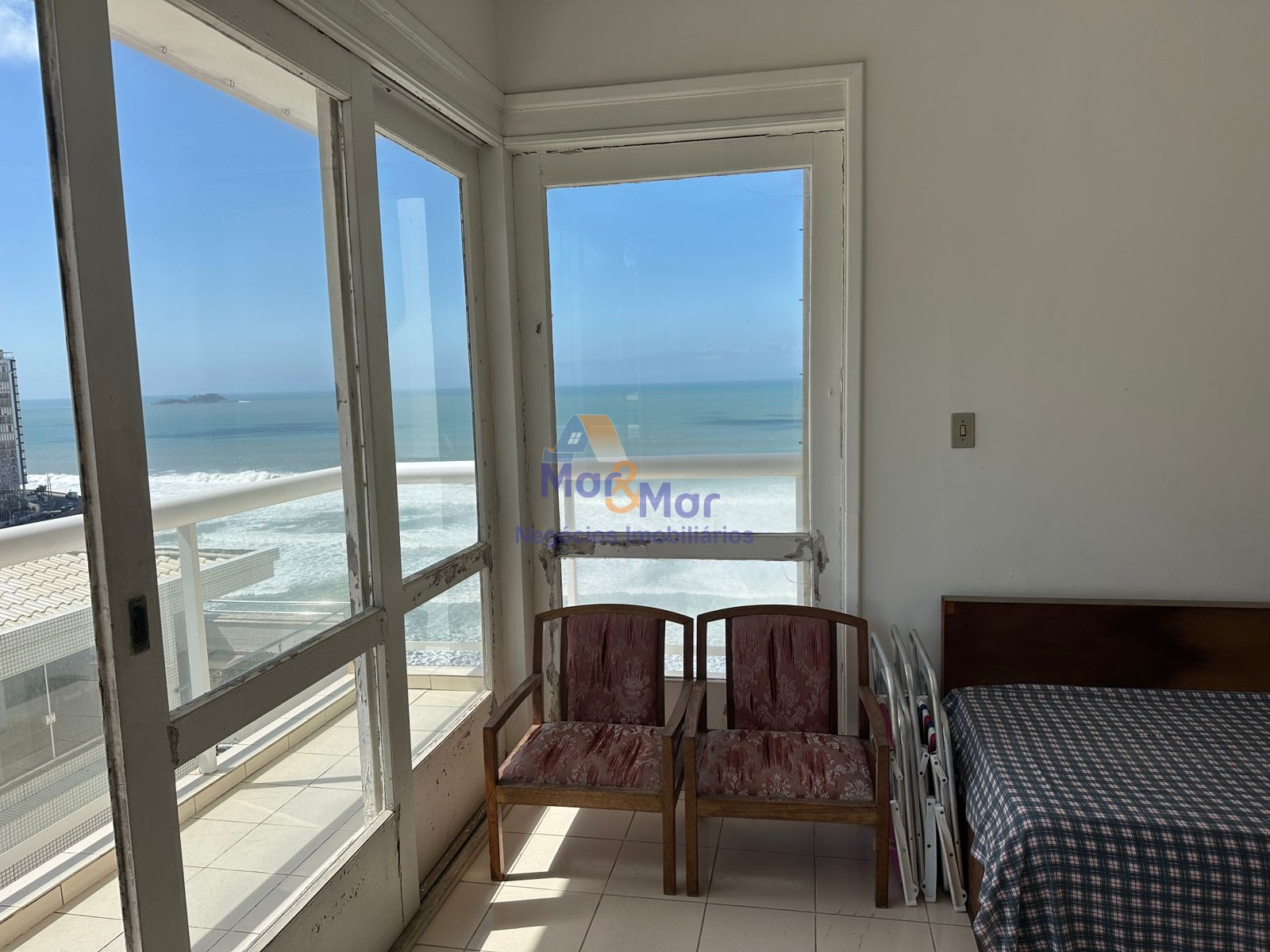 Apartamento Frente ao Mar nas Pitangueiras, Guarujá - SP