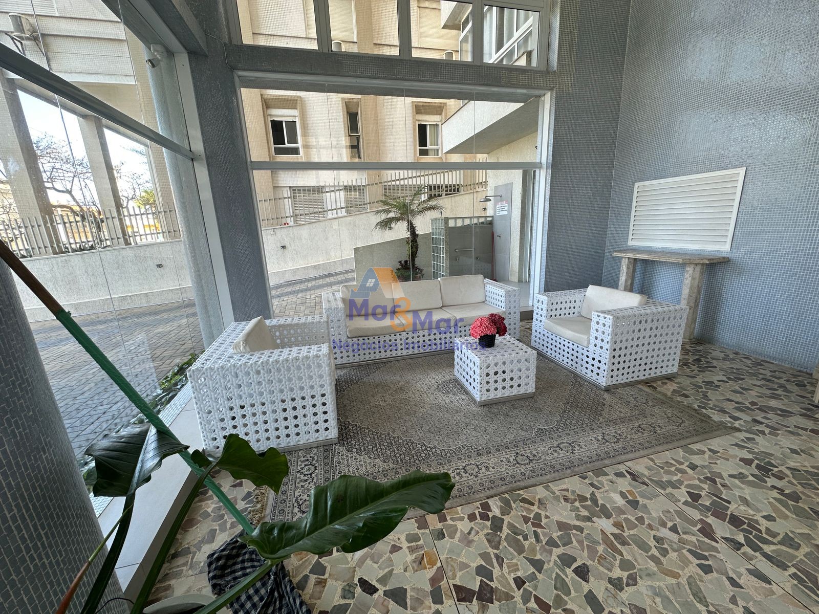 Apartamento Frente ao Mar nas Pitangueiras, Guarujá - SP