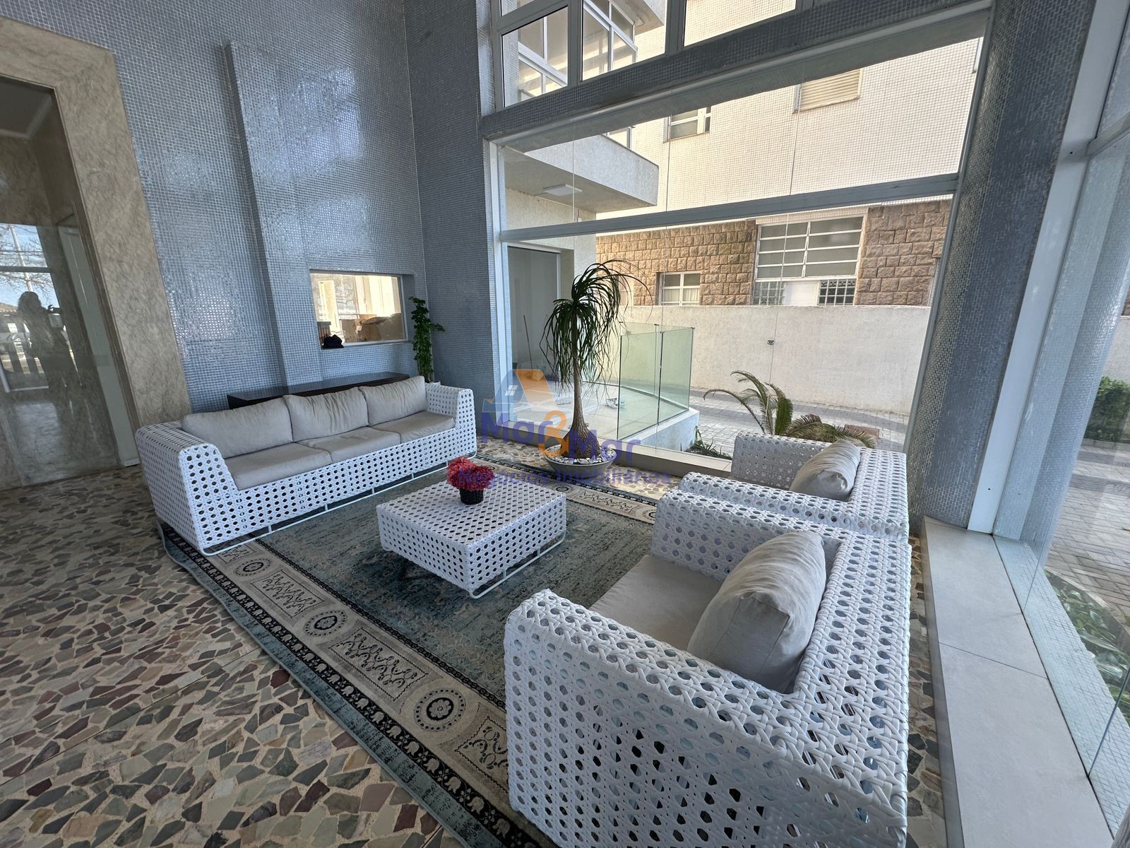 Apartamento Frente ao Mar nas Pitangueiras, Guarujá - SP