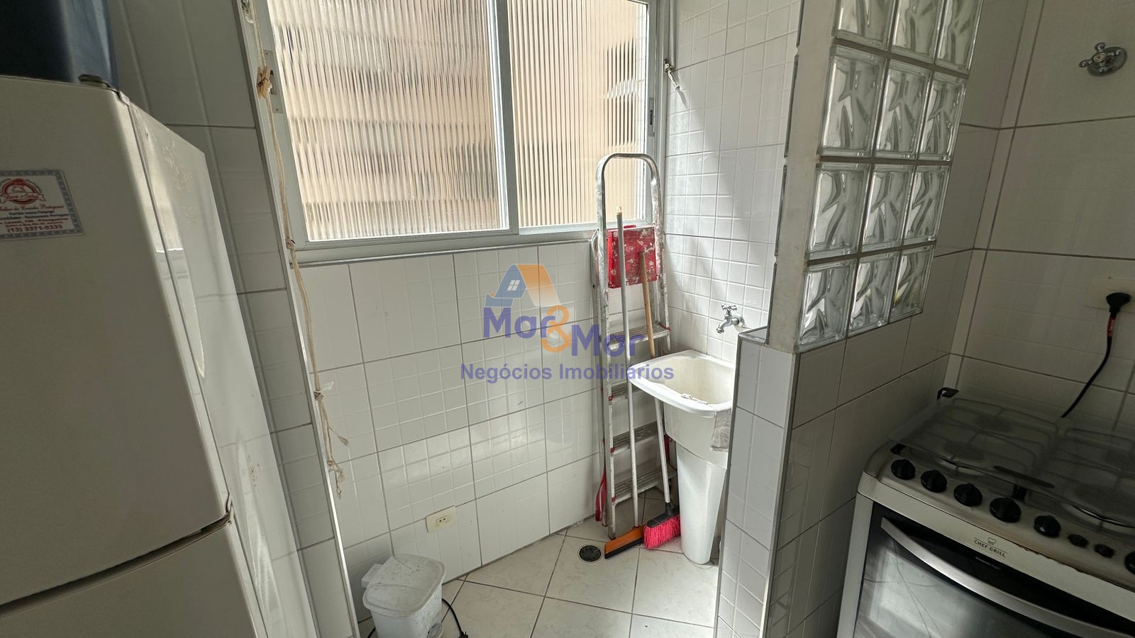 Apartamento na Praia das Pitangueiras, Guarujá - SP