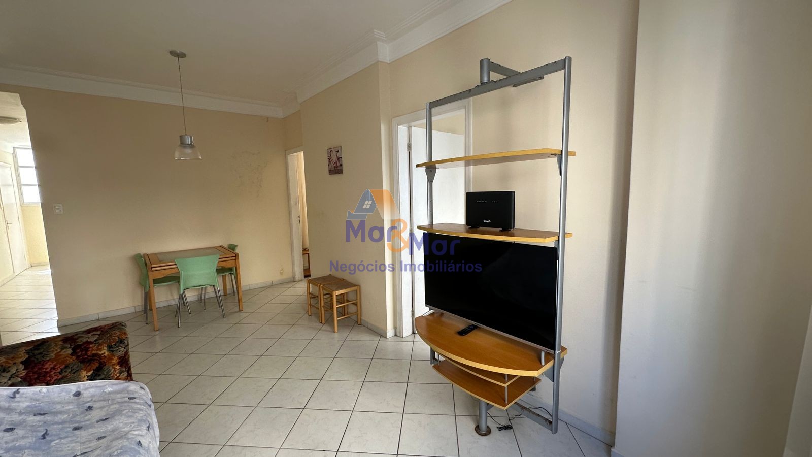 Apartamento na Praia das Pitangueiras, Guarujá - SP