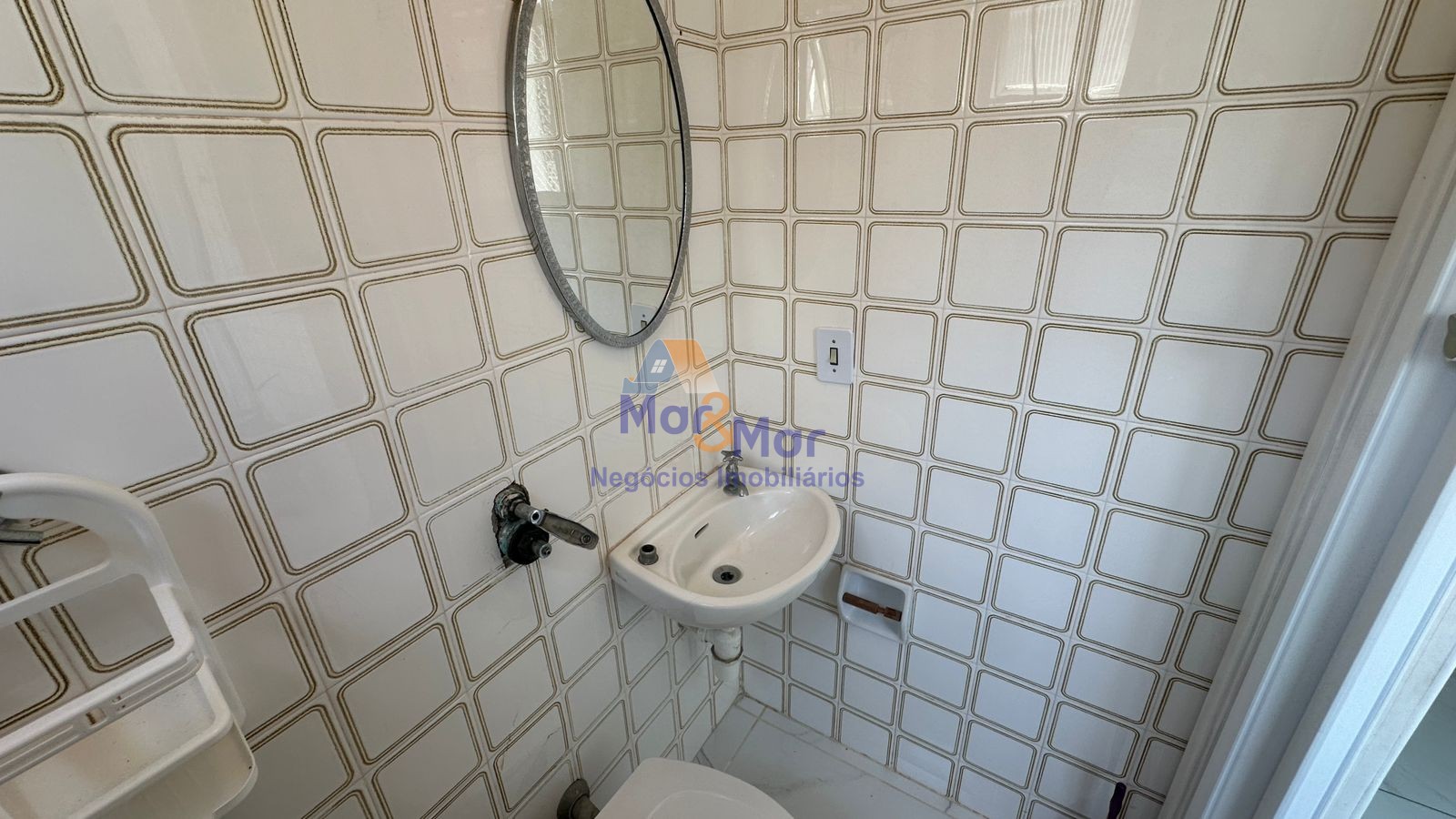 Apartamento na Praia das Pitangueiras, Guarujá - SP