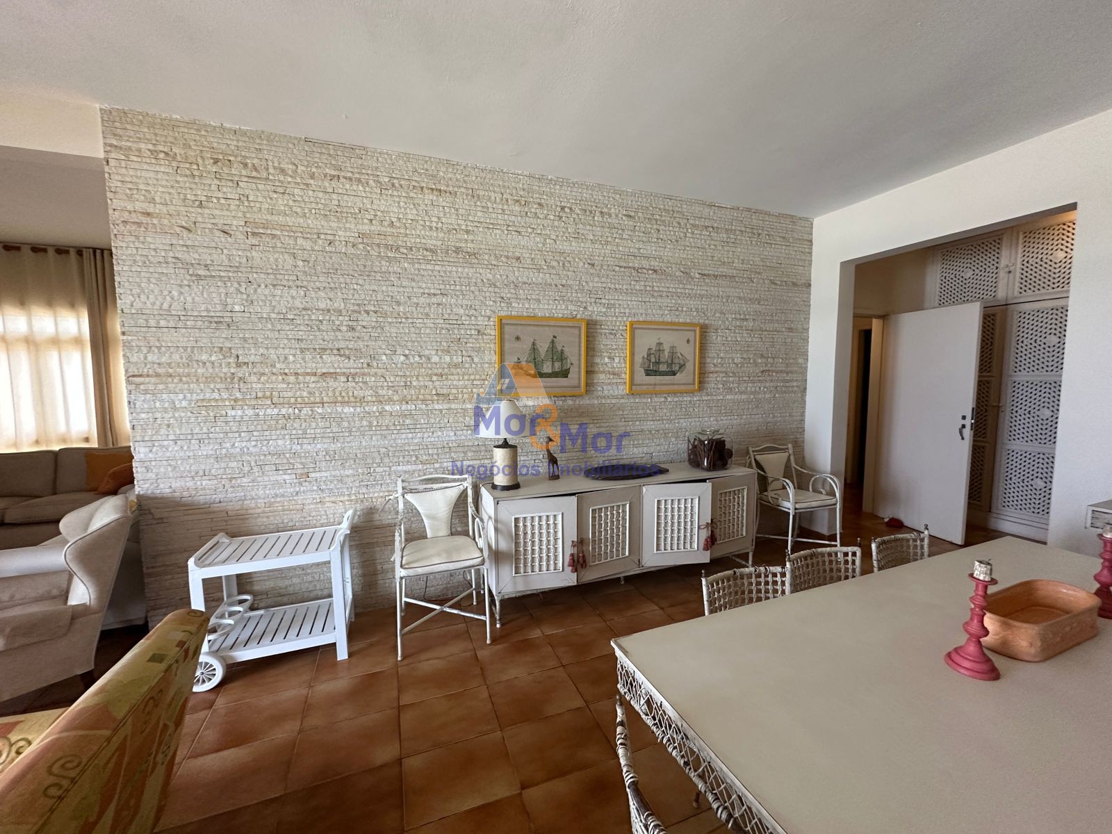 Apartamento Frente ao Mar nas Pitangueiras, Guarujá - SP