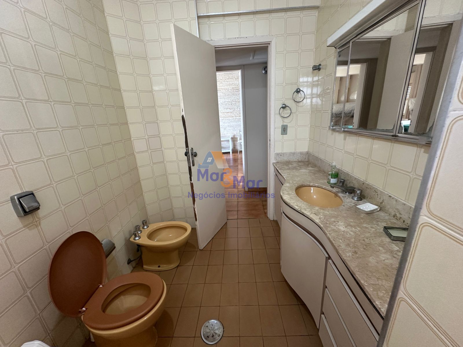 Apartamento Frente ao Mar nas Pitangueiras, Guarujá - SP
