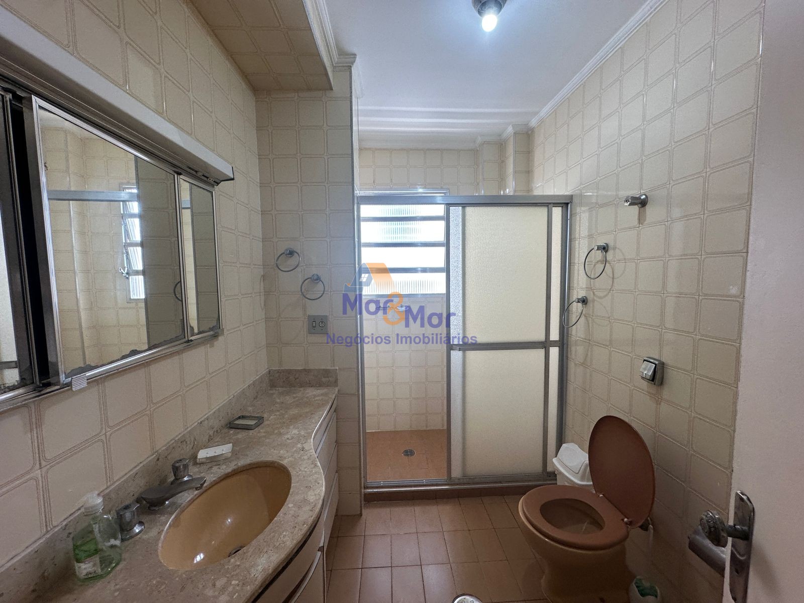 Apartamento Frente ao Mar nas Pitangueiras, Guarujá - SP