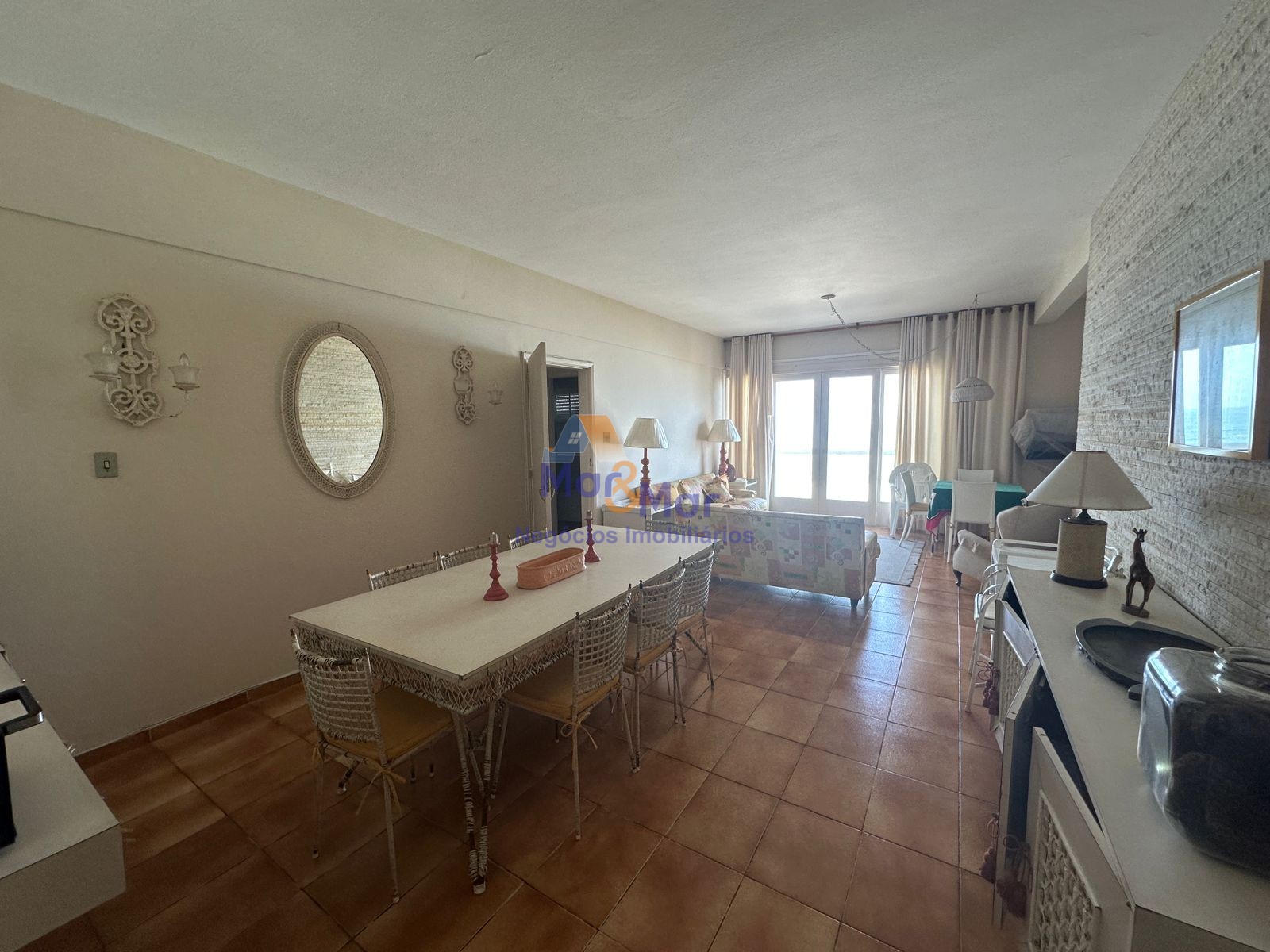 Apartamento Frente ao Mar nas Pitangueiras, Guarujá - SP