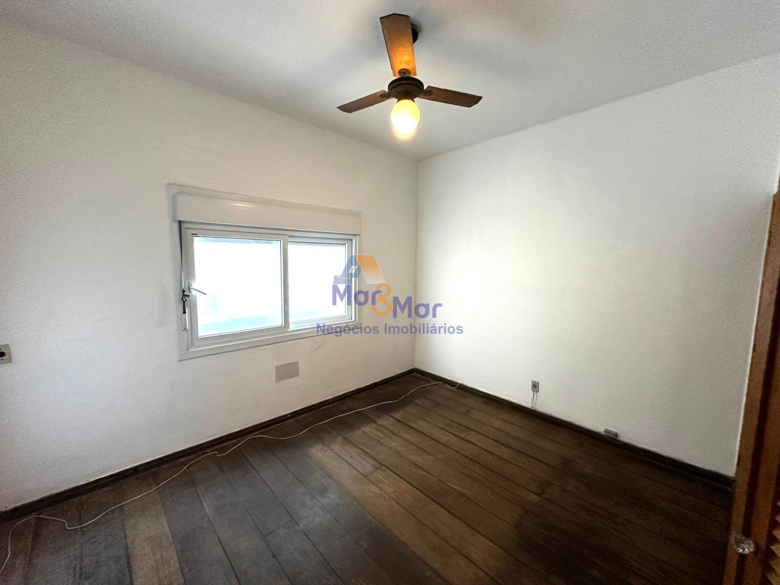 Apartamento Frente ao Mar nas Pitangueiras, Guarujá - SP