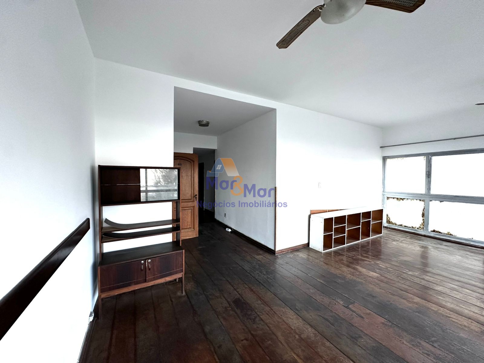 Apartamento Frente ao Mar nas Pitangueiras, Guarujá - SP