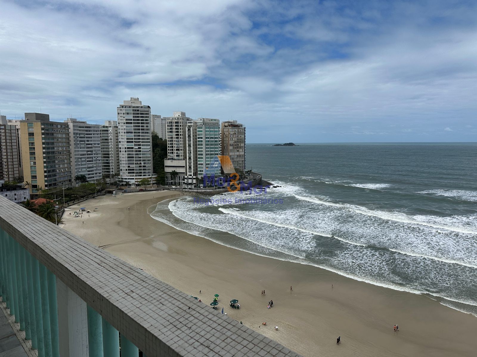 Apartamento Frente ao Mar nas Pitangueiras, Guarujá - SP