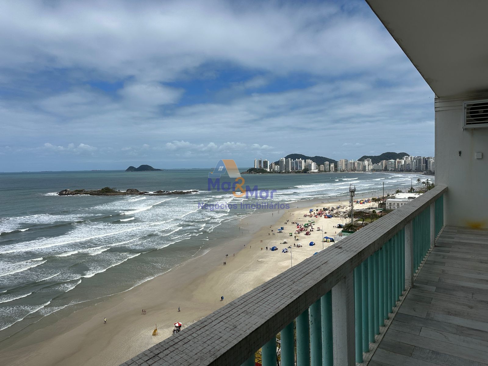 Apartamento Frente ao Mar nas Pitangueiras, Guarujá - SP