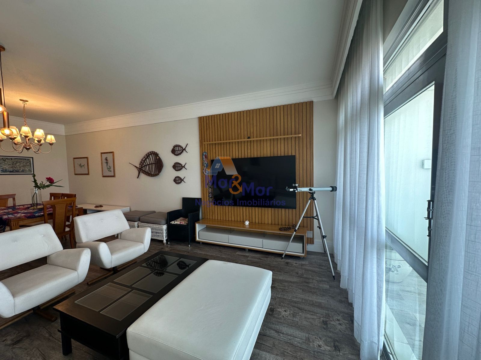 Apartamento Frente ao Mar nas Pitangueiras, Guarujá - SP