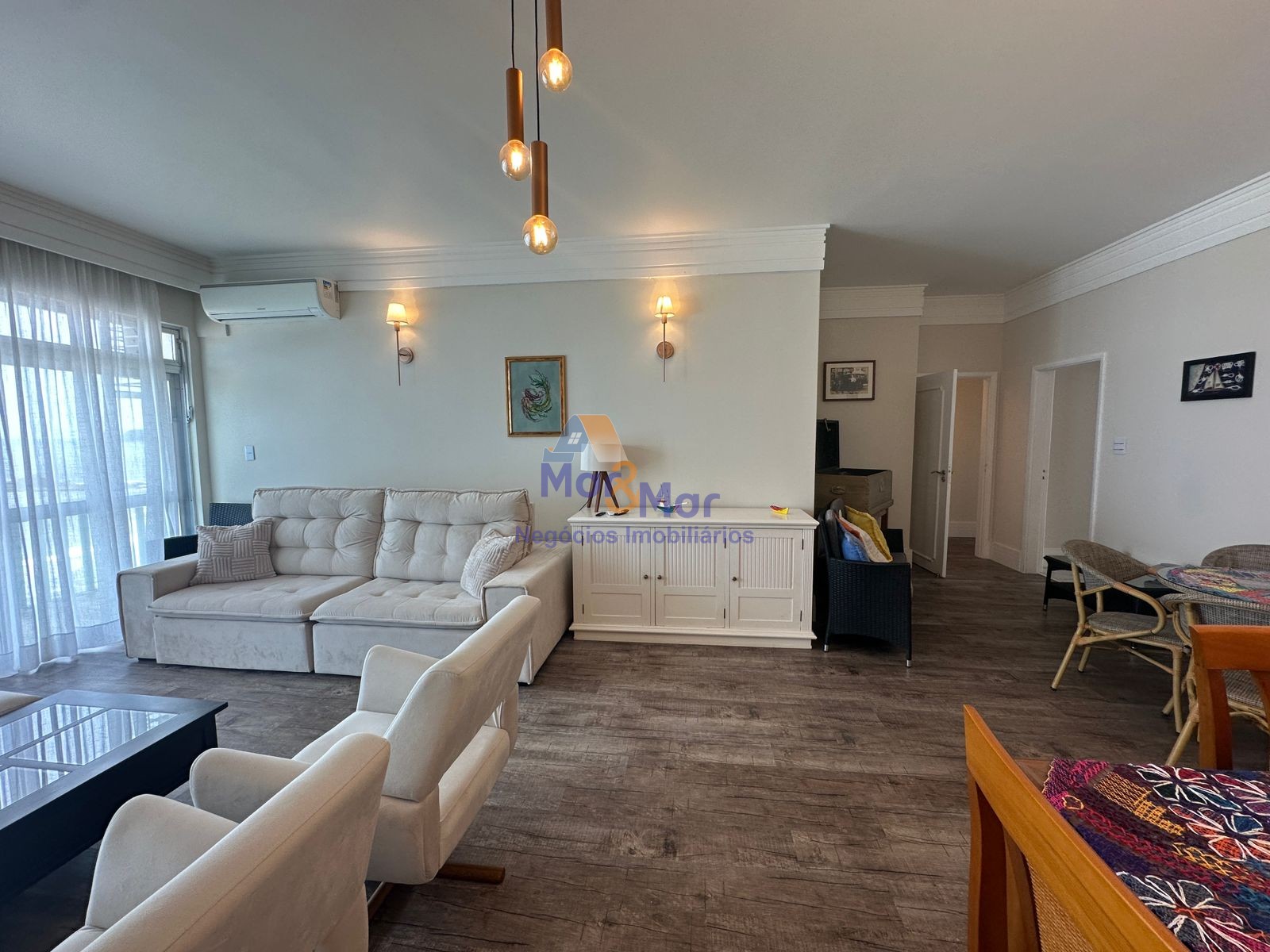 Apartamento Frente ao Mar nas Pitangueiras, Guarujá - SP
