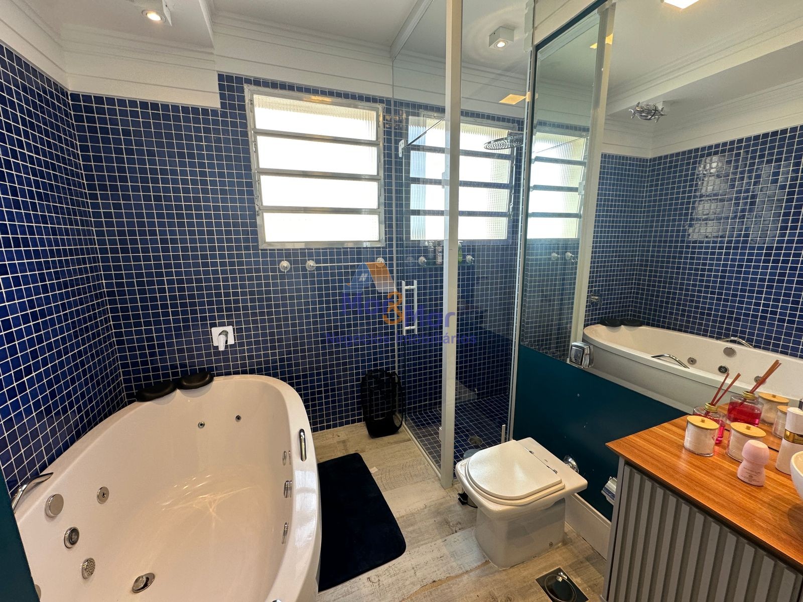Apartamento Frente ao Mar nas Pitangueiras, Guarujá - SP